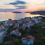 Lovely In With Jacuzzi Rogoznica (Sibenik-Knin)