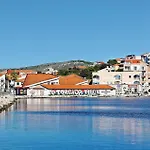 Lovely In With Jacuzzi * Rogoznica (Sibenik-Knin)
