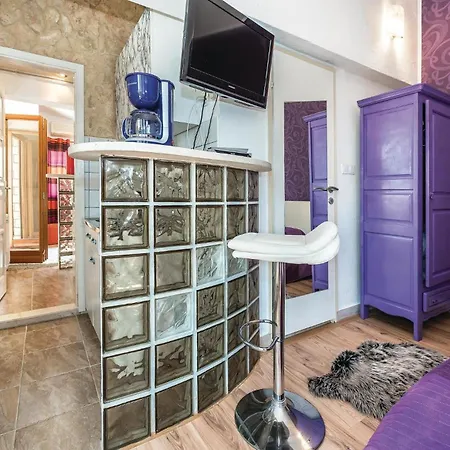 Nyaraló Lovely In With Jacuzzi