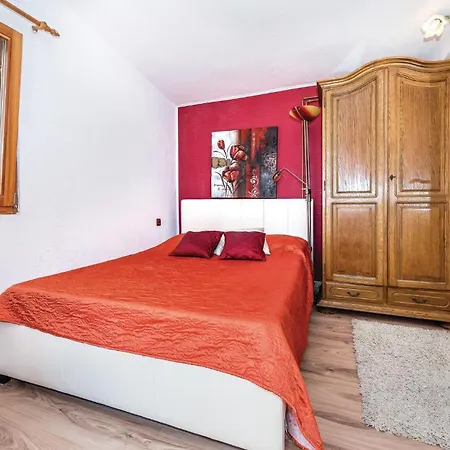 Lovely In With Jacuzzi Rogoznica (Sibenik-Knin)