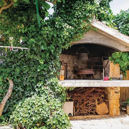 Lovely In With Jacuzzi Rogoznica (Sibenik-Knin)