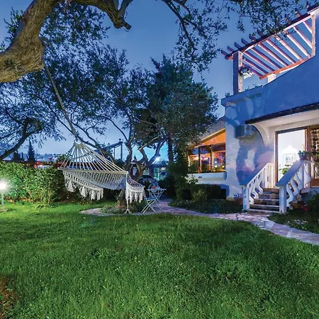 Lovely In With Jacuzzi Nyaraló