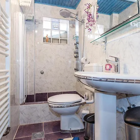 Feriehus Lovely In With Jacuzzi Rogoznica (Sibenik-Knin)