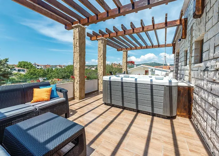 Lovely In With Jacuzzi * Rogoznica (Sibenik-Knin)