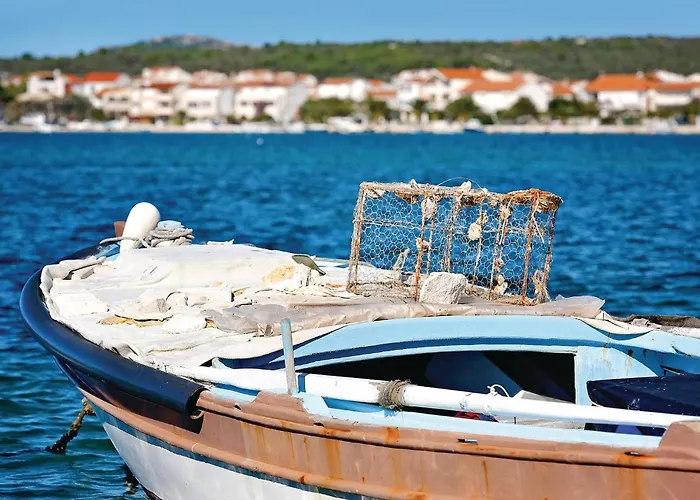 Lovely In With Jacuzzi Rogoznica (Sibenik-Knin)