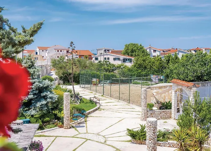Holiday home Lovely In With Jacuzzi