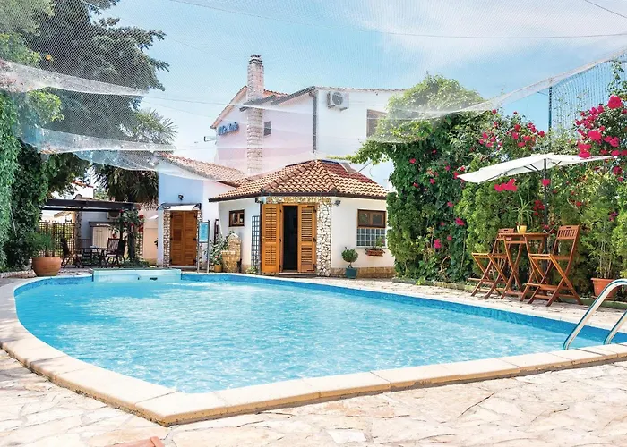 Vikendica Lovely In With Jacuzzi Rogoznica (Sibenik-Knin)