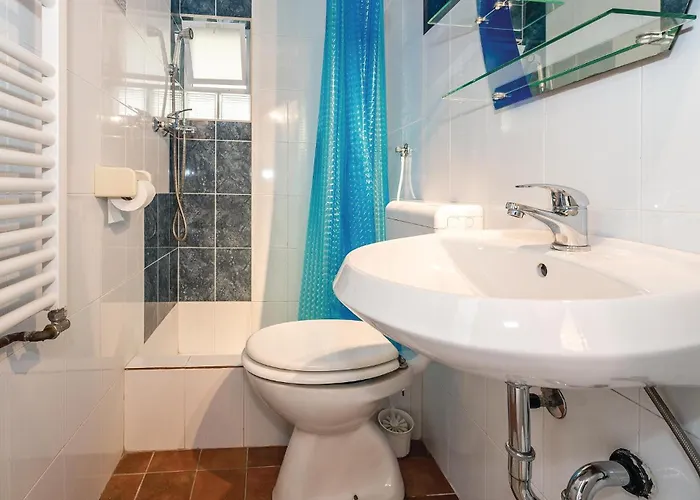 Lovely In With Jacuzzi Vikendica Rogoznica (Sibenik-Knin)