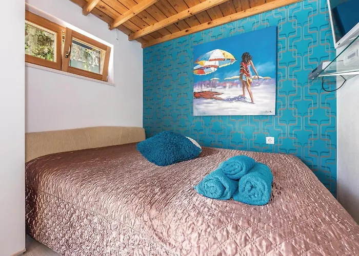 Vikendica Lovely In With Jacuzzi *